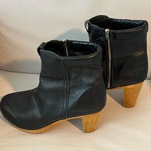 38 leather made in Poland Clogs